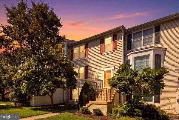 14523 Sully Lake Ct, CENTREVILLE, VA 20120