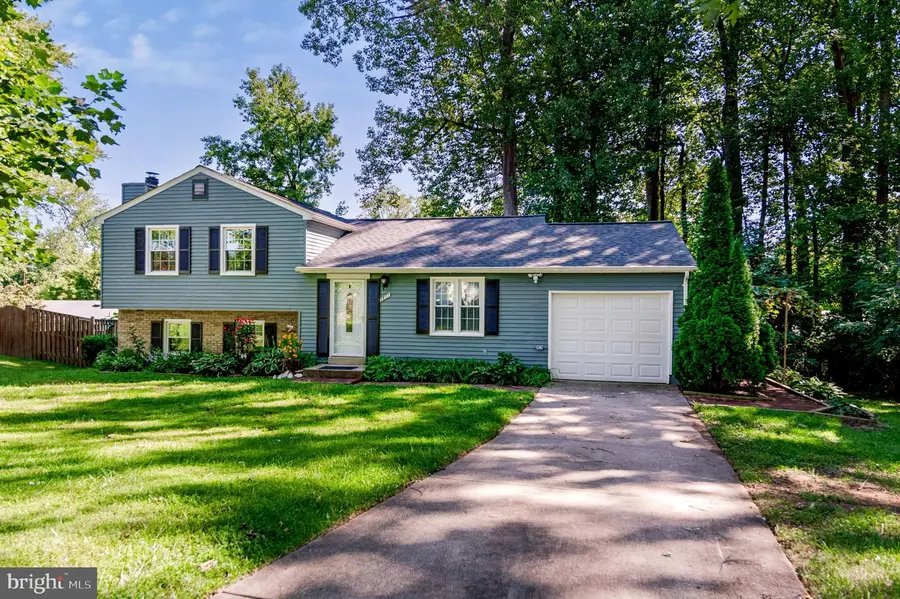 7807 Freehollow Dr, Falls Church, VA 22042 - #2