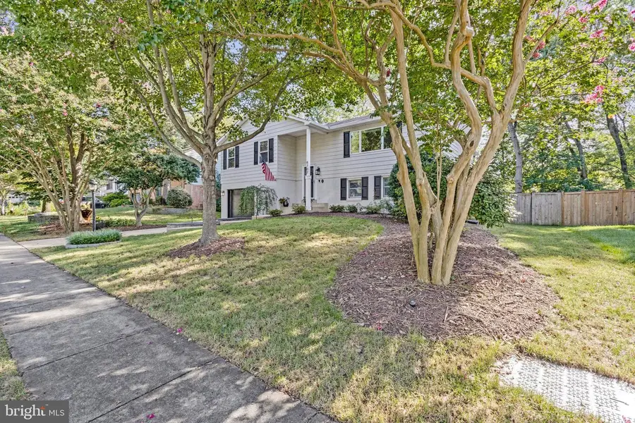 8707 Parry Ln, Alexandria, VA 22308 - #3