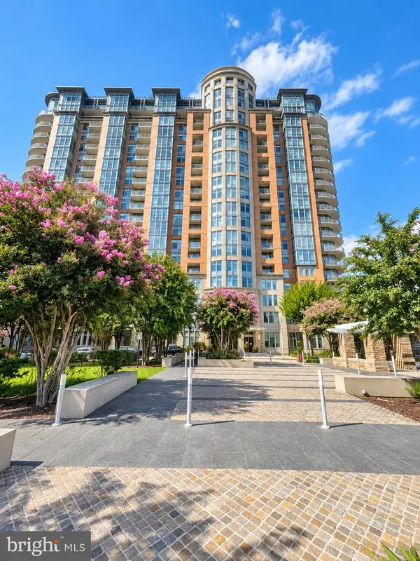 8220 Crestwood Heights Dr #1208, MCLEAN, VA 22102