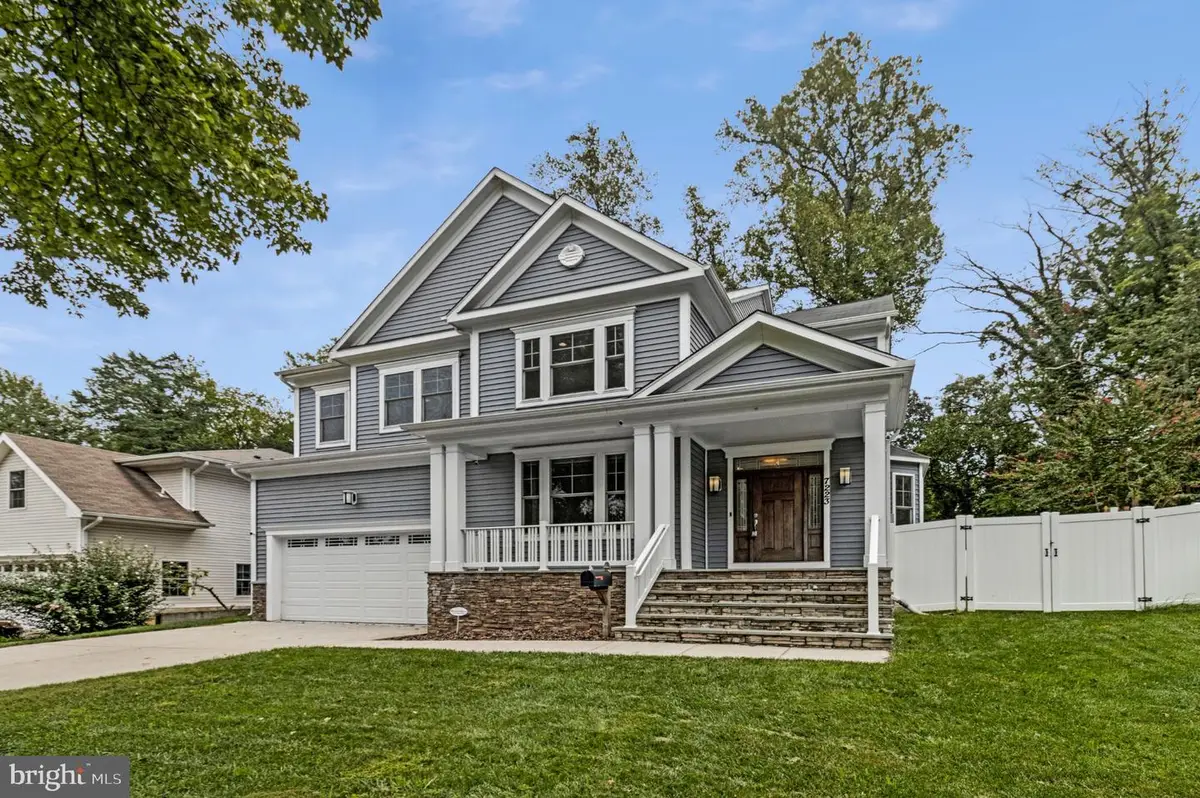7223 Pine Dr, Annandale, VA 22003 - #1