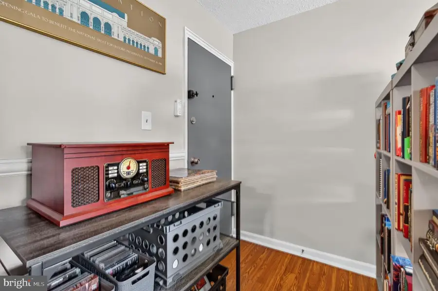 2305 Farrington Ave #203, Alexandria, VA 22303 - #3