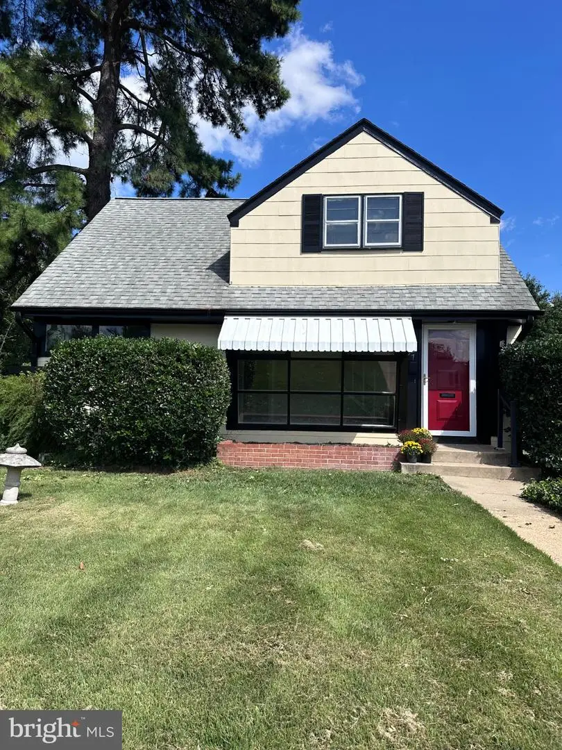 6927 Columbia Dr, Alexandria, VA 22307 - #1
