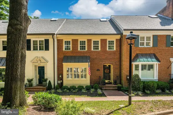 7272 Evans Mill Rd, MCLEAN, VA 22101