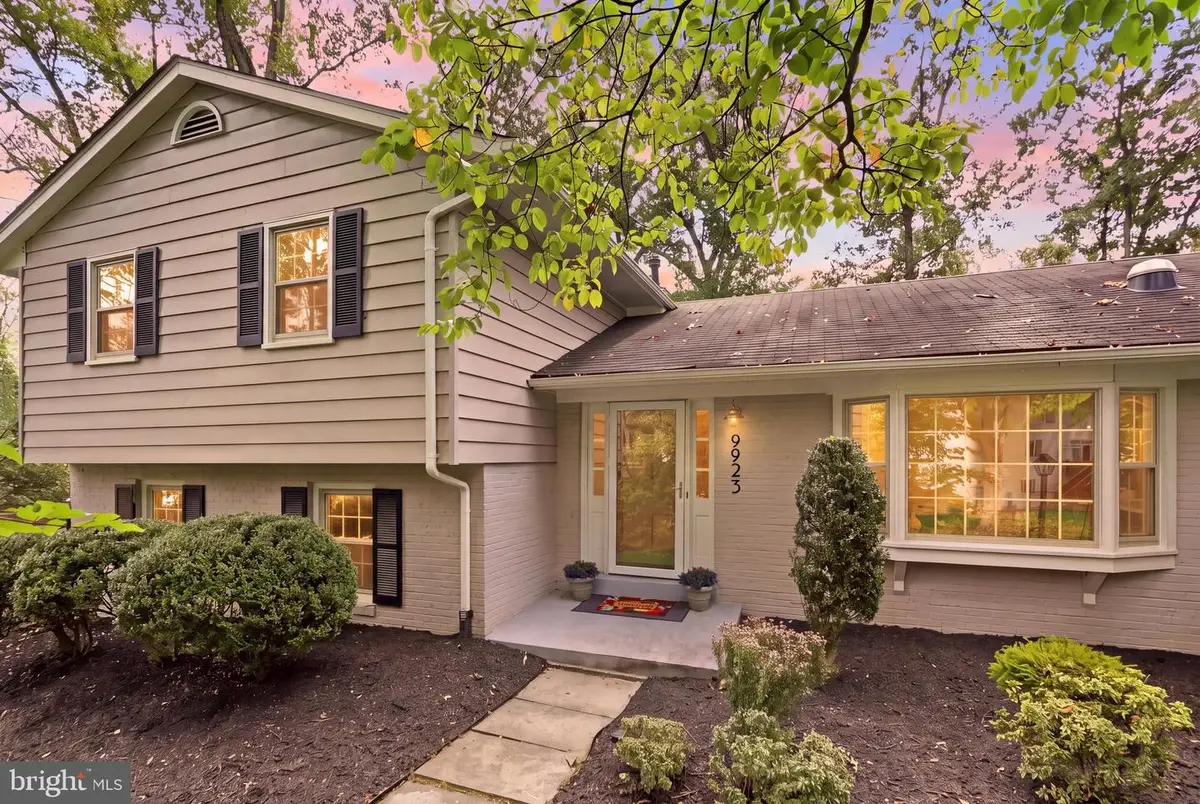 9923 Corsica St, Vienna, VA 22181 - #1