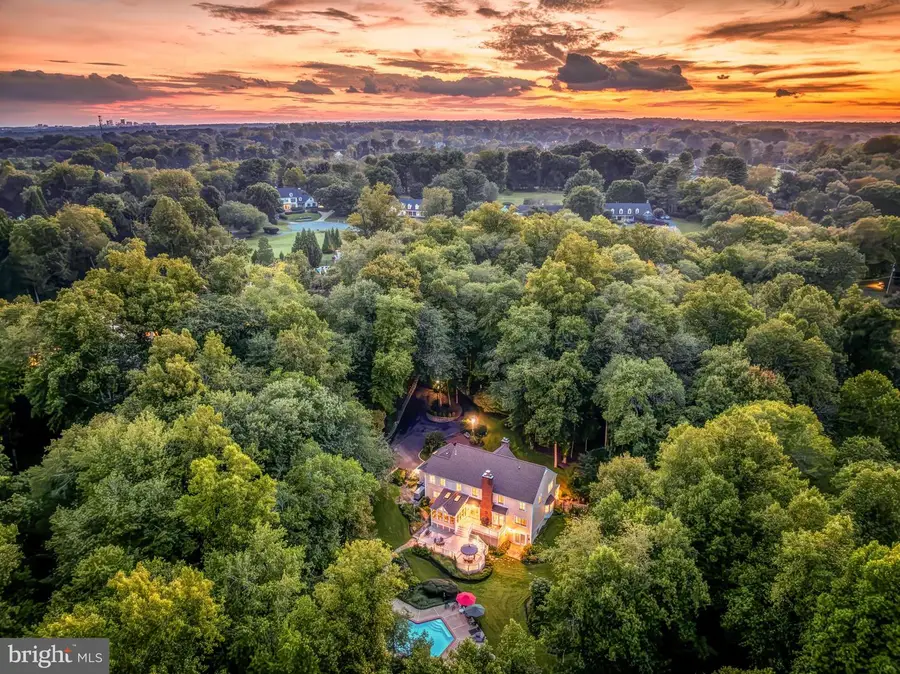 9709 Arnon Chapel Rd, Great Falls, VA 22066 - #2