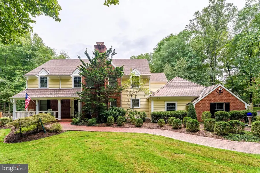 9709 Arnon Chapel Rd, Great Falls, VA 22066 - #3