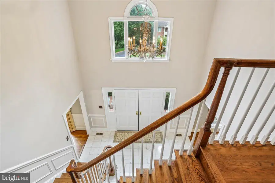 899 Linganore Dr, McLean, VA 22102 - #3