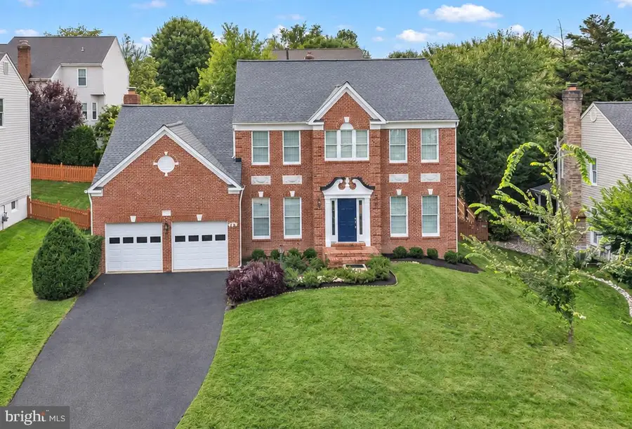 7912 Bracksford Ct, Fairfax Station, VA 22039 - #3