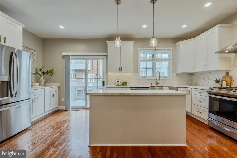 8816 Hunting Lodge Ct, Vienna, VA 22182 - #3