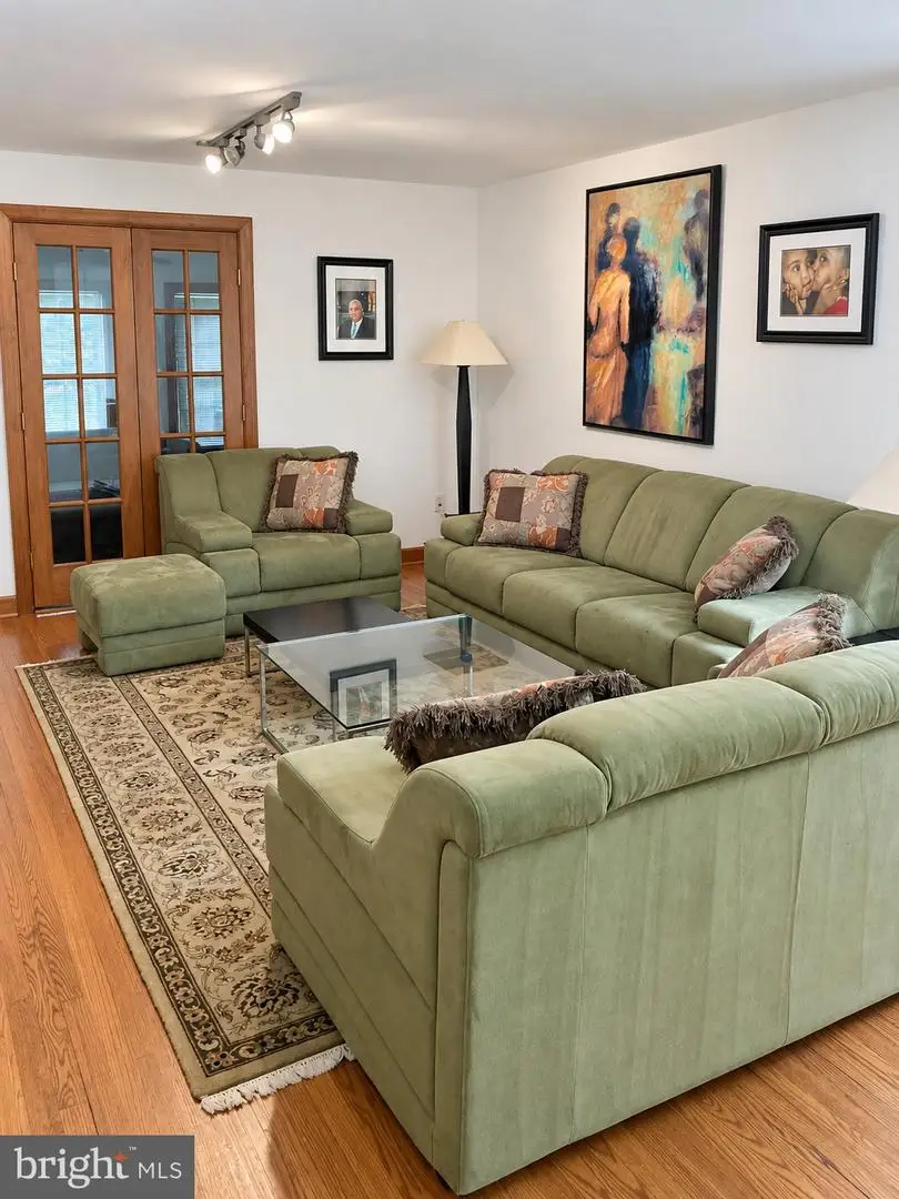 4204 Hatton Ct, Alexandria, VA 22311 - #2