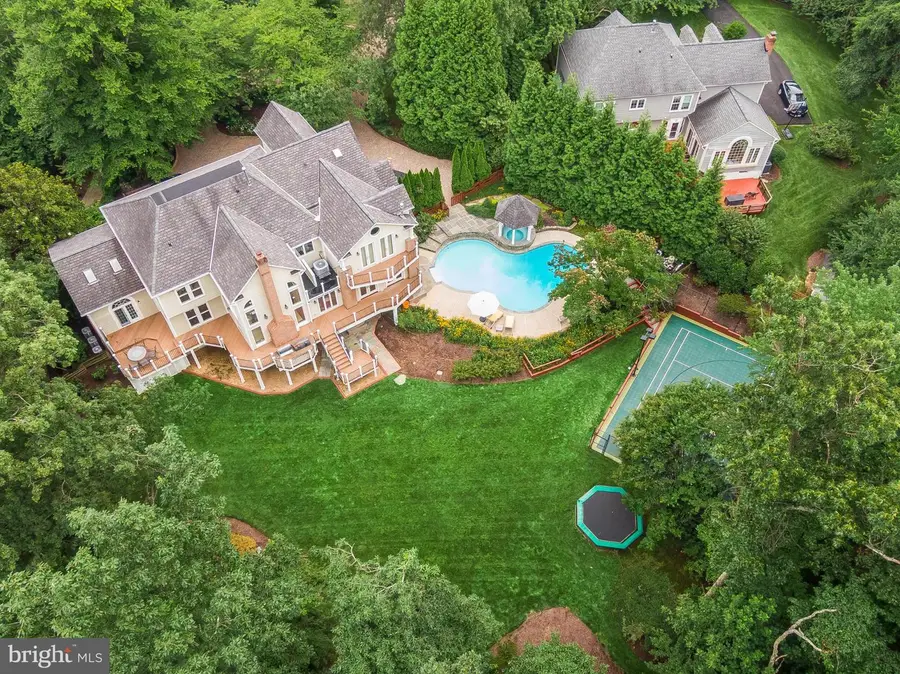 1236 Tottenham Ct, Reston, VA 20194 - #2