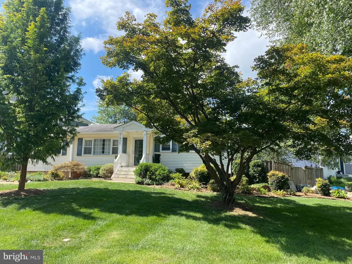 7420 Tillman Dr, Falls Church, VA 22043 - #1