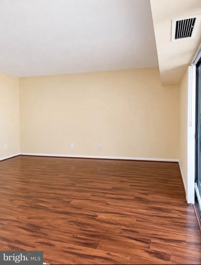 2226 Castle Rock Sq #1b, Reston, VA 20191 - #3