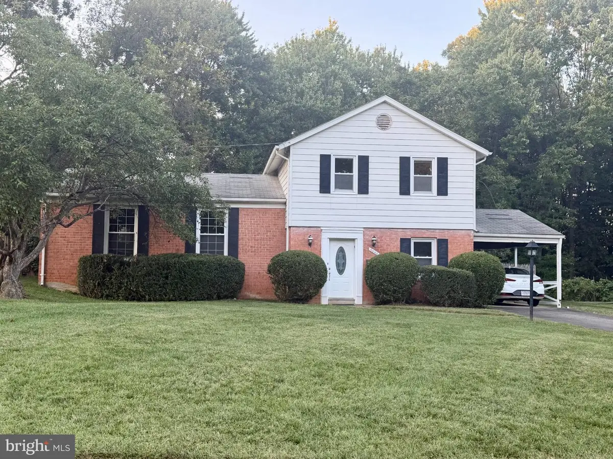 6544 Sulky Ln, Annandale, VA 22003 - #1