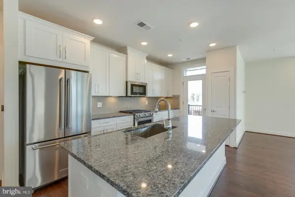 11200 Reston Station Blvd #304, RESTON, VA 20190