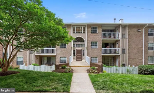 1935 Wilson Ln #301, MCLEAN, VA 22102