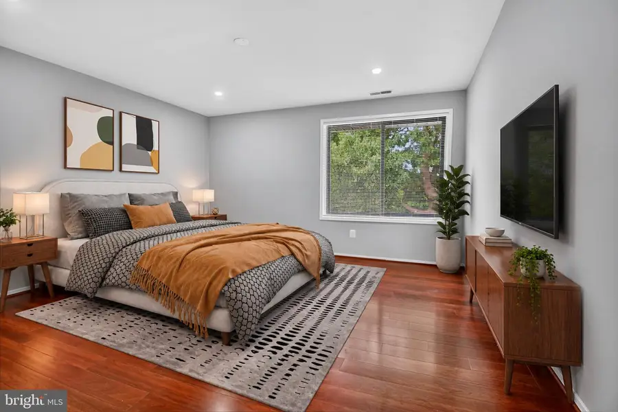 521 Florida Ave #204, Herndon, VA 20170 - #3