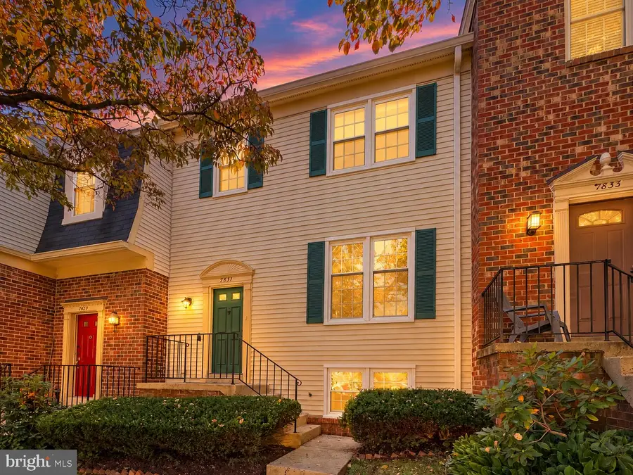 7831 Ashley Glen Rd, Annandale, VA 22003 - #2