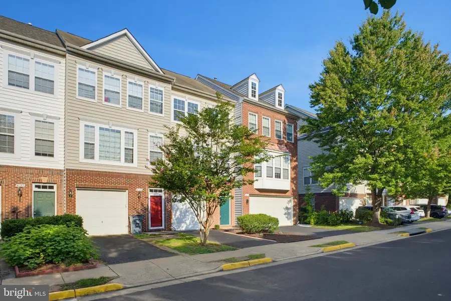 4118 River Forth Dr, Fairfax, VA 22030 - #2