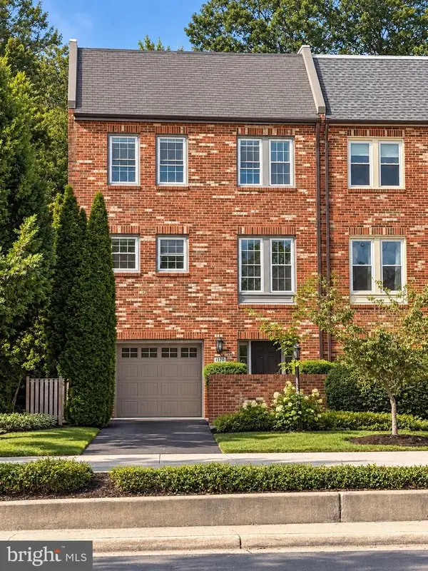 1570 Westmoreland St, MCLEAN, VA 22101