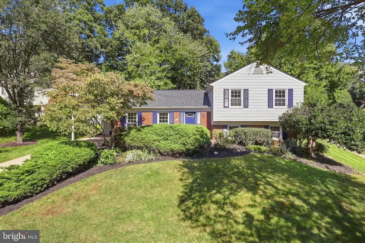5215 Lighthorne Rd, Burke, VA 22015 - #1