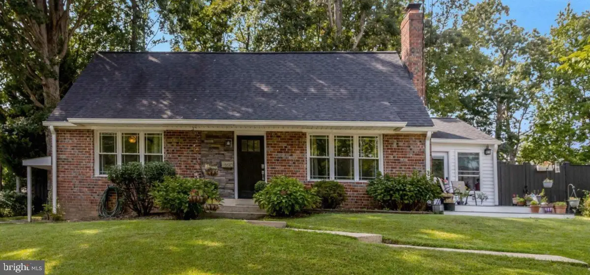 5510 Kings Park Dr, Springfield, VA 22151 - #1