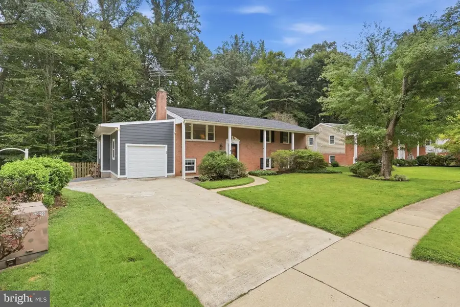 7113 Hadlow Ct, Springfield, VA 22152 - #2