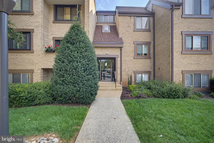 1657 Parkcrest Cir #201, Reston, VA 20190 - #2