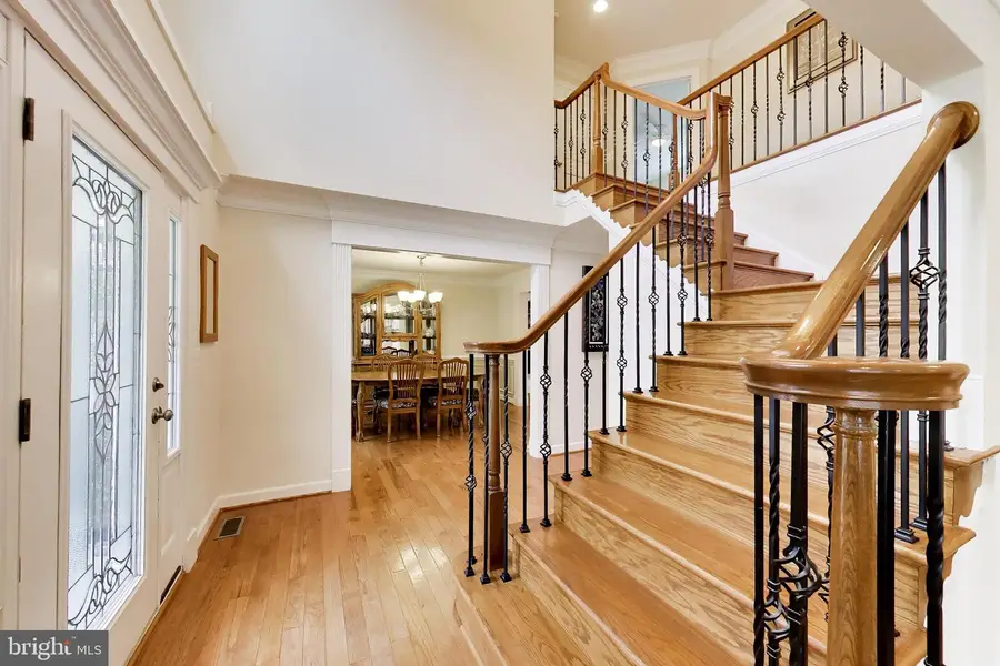 7126 Wayne Dr, Annandale, VA 22003 - #2