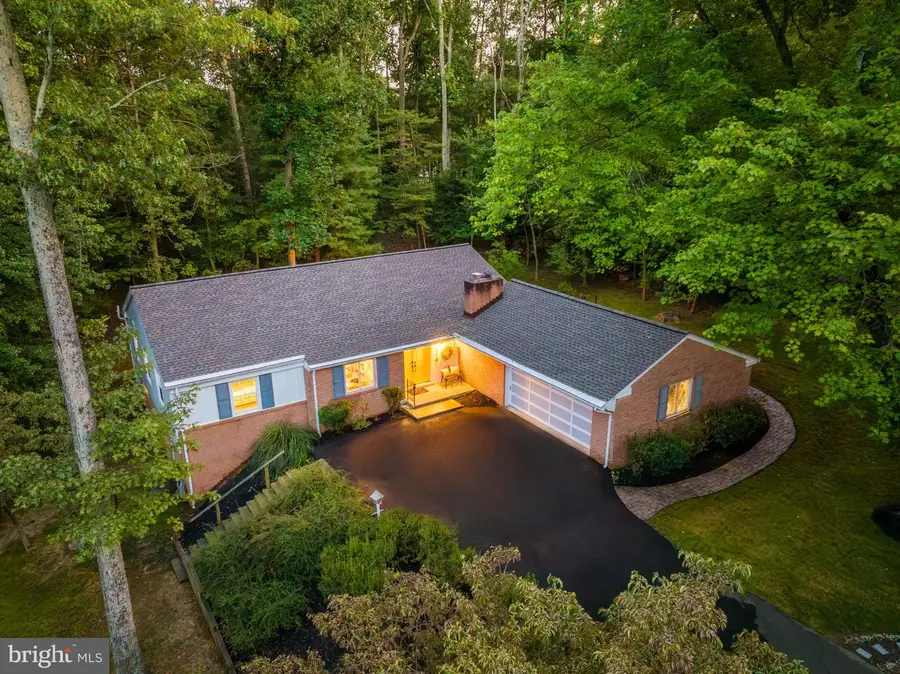 2521 Fowlers Ln, Reston, VA 20191 - #2