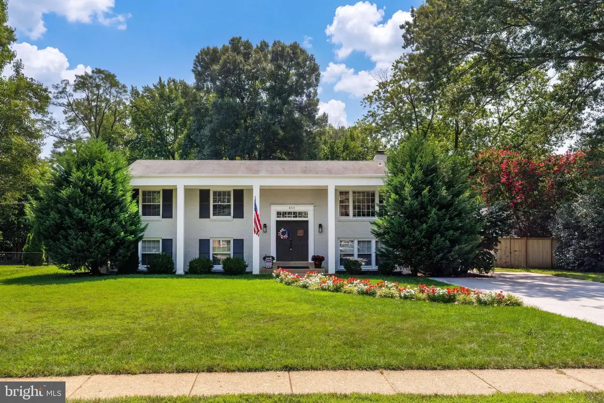 8715 Falkstone Ln, Alexandria, VA 22309 - #1