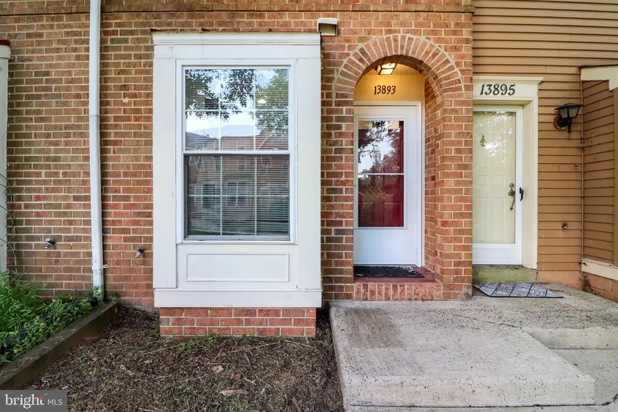 13893 Oyster Point Ct, Chantilly, VA 20151 - #2