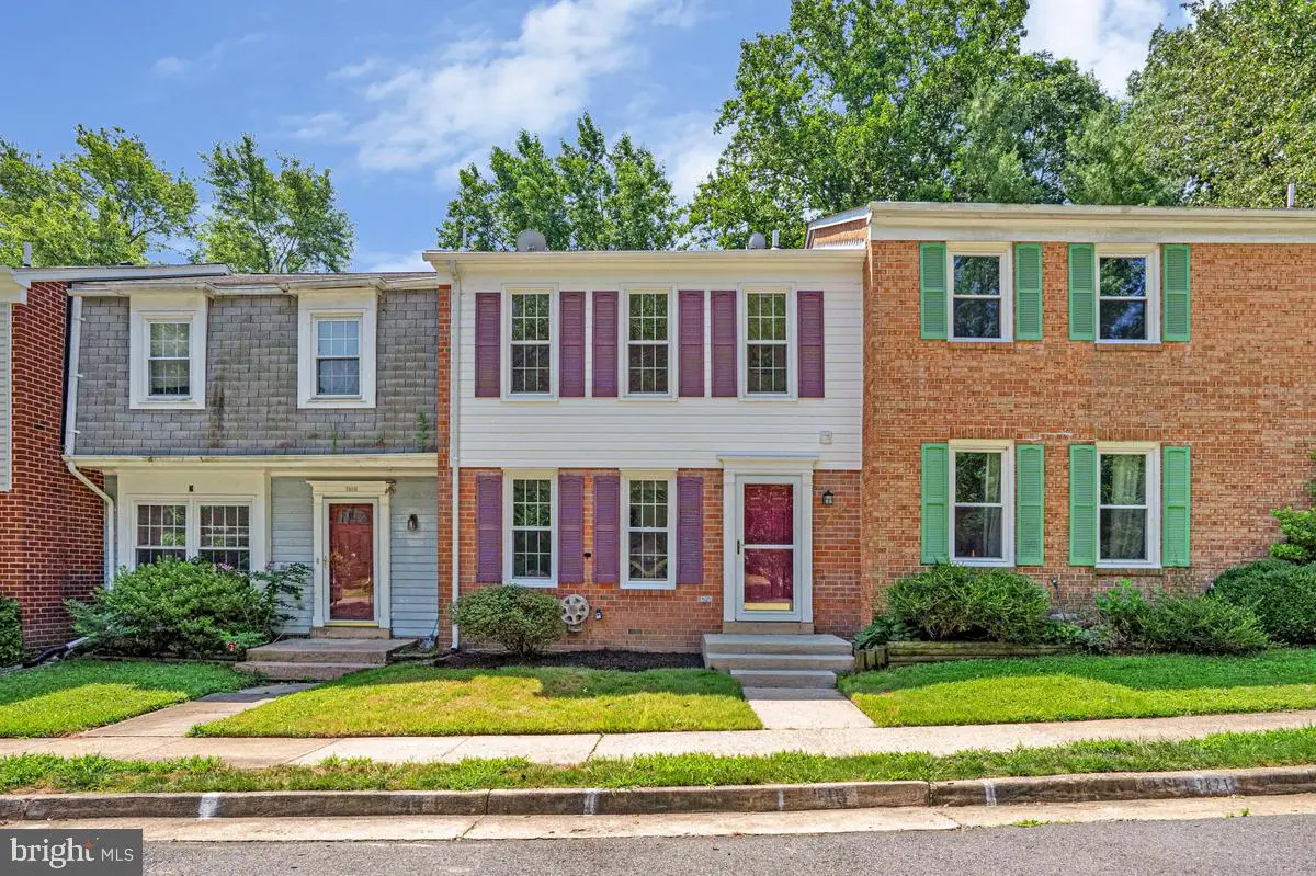7821 Groveland Sq, Springfield, VA 22153 - #1