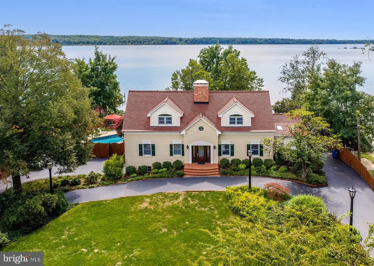 5717 River Dr, Lorton, VA 22079 - #1
