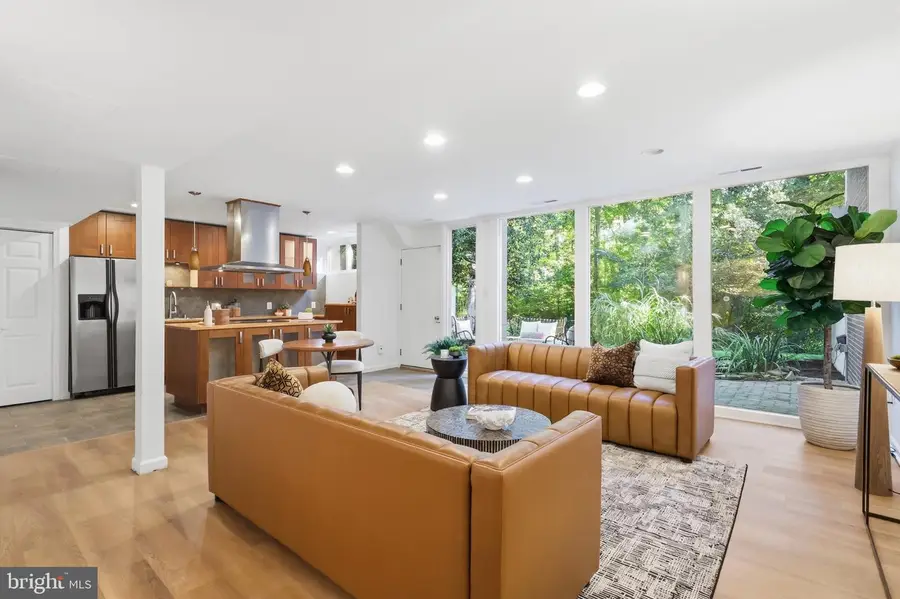 11547 Maple Ridge Rd, Reston, VA 20190 - #3