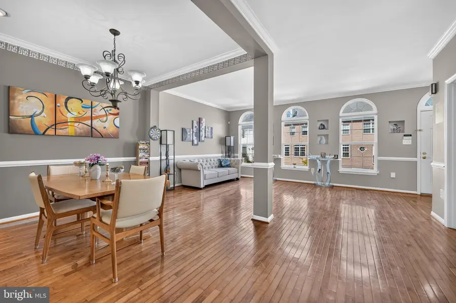 7322 Hampton Manor Pl, Springfield, VA 22150 - #2