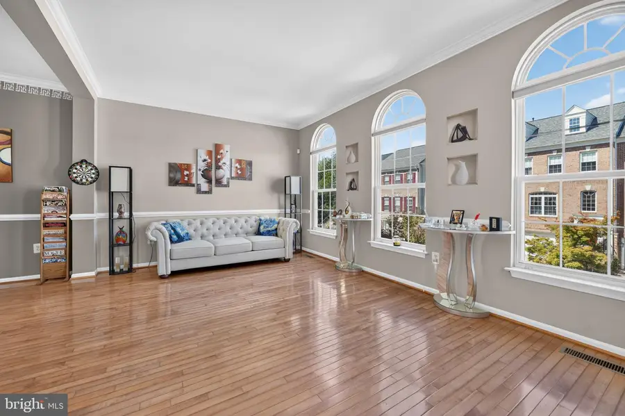 7322 Hampton Manor Pl, Springfield, VA 22150 - #3