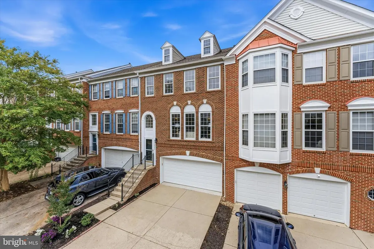 13004 Rose Petal Cir, Herndon, VA 20171 - #1