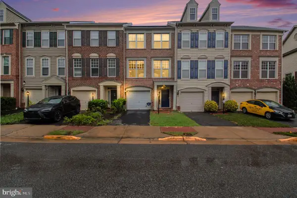 8139 Dove Cottage Ct, LORTON, VA 22079