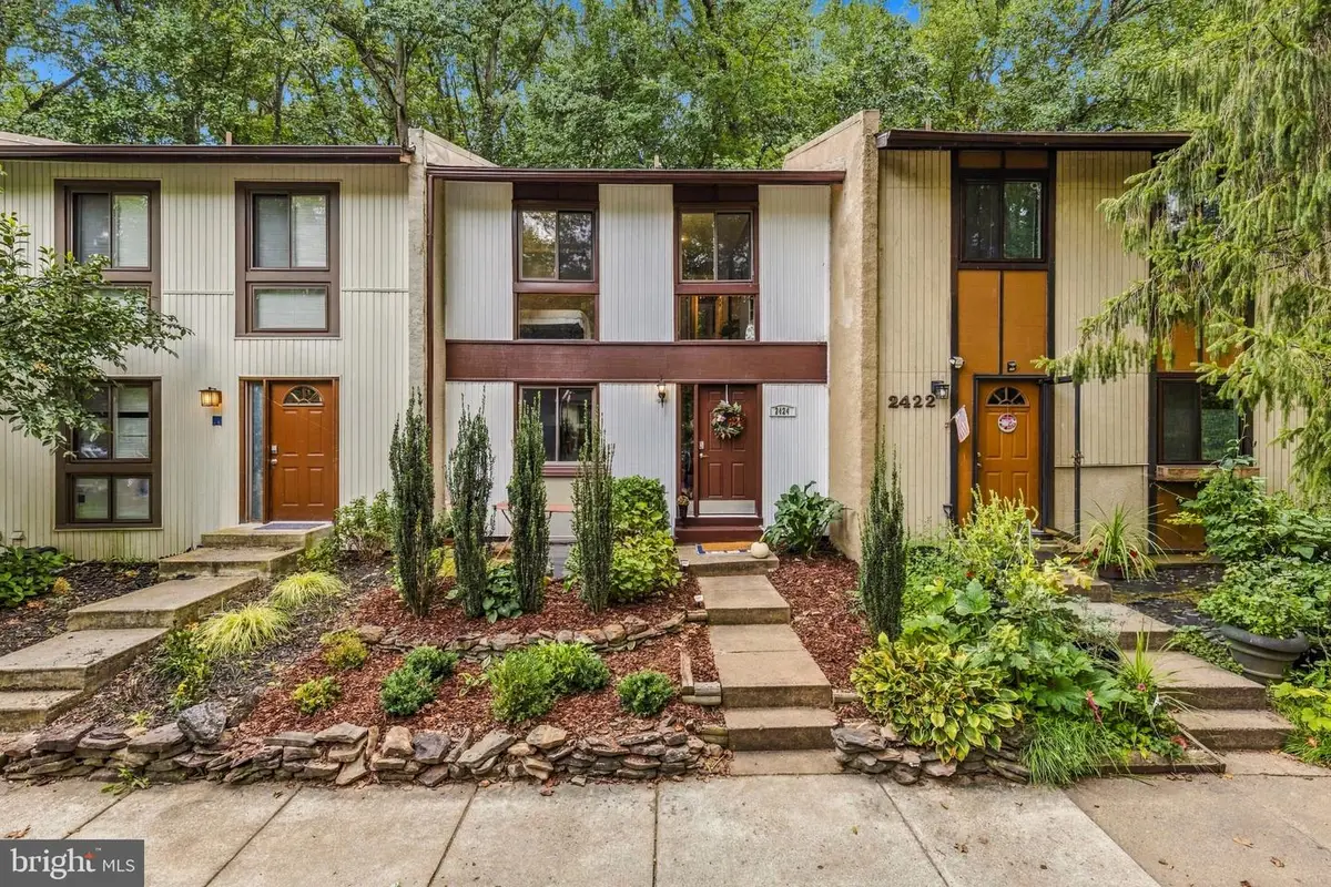 2424 Cloudcroft Sq, Reston, VA 20191 - #1