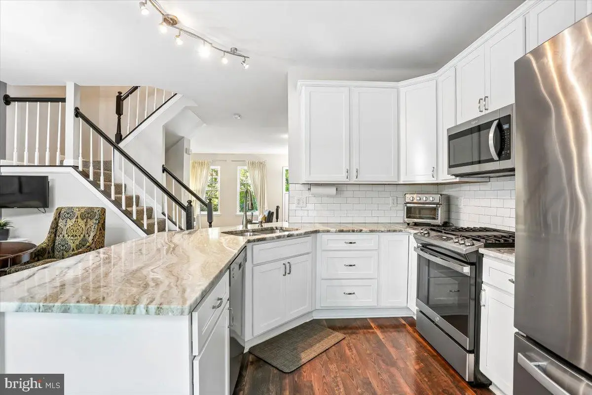 12029 Edgemere Cir, Reston, VA 20190 - #1