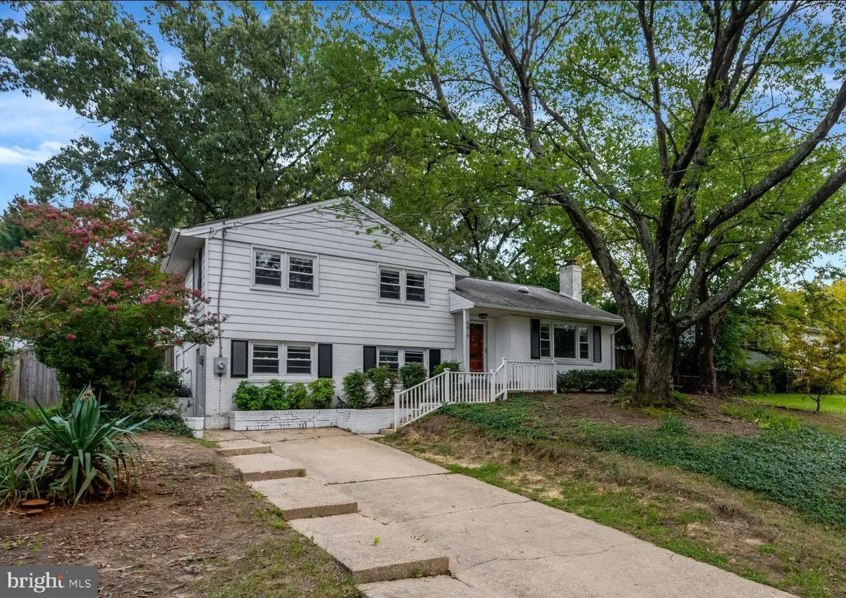 5419 Charlottesville Rd, Springfield, VA 22151 - #1