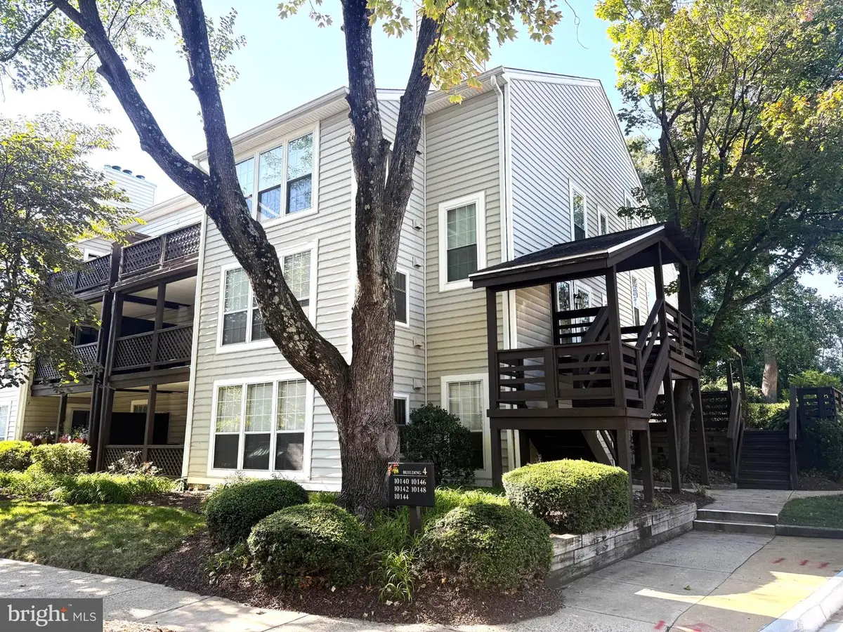 10140 Oakton Terrace Rd, Oakton, VA 22124 - #1