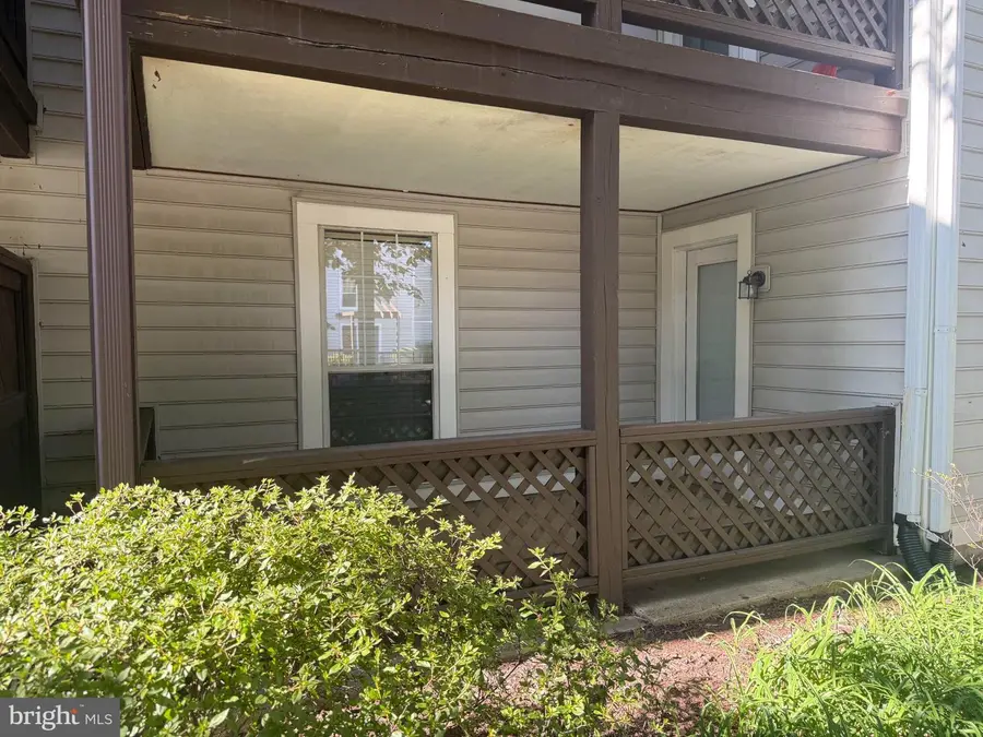 10140 Oakton Terrace Rd, Oakton, VA 22124 - #3