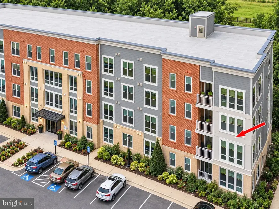 6104 Fairview Farm Dr #209, Alexandria, VA 22315 - #3