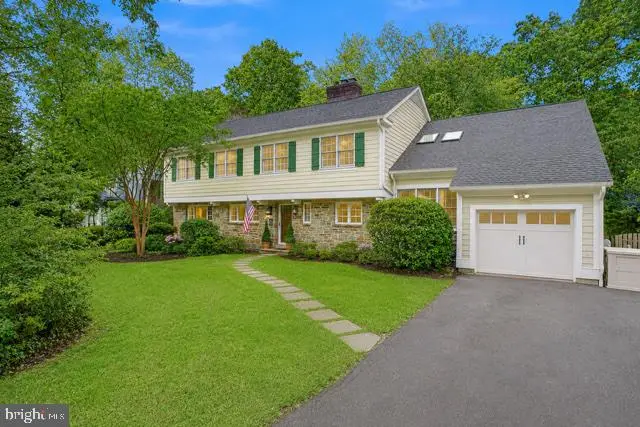 3202 Juniper Ln, Falls Church, VA 22044 - #2