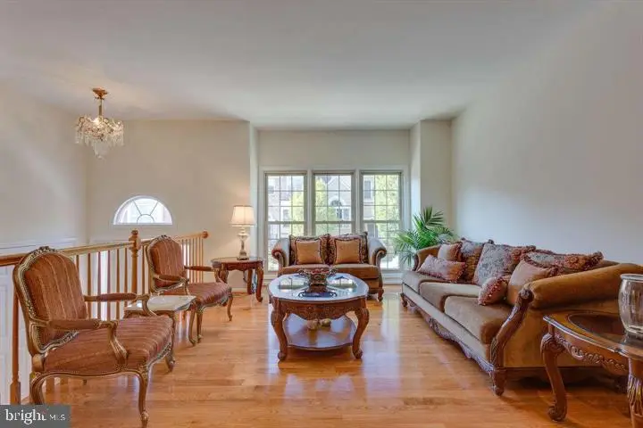 2129 Kings Garden Way, Falls Church, VA 22043 - #3