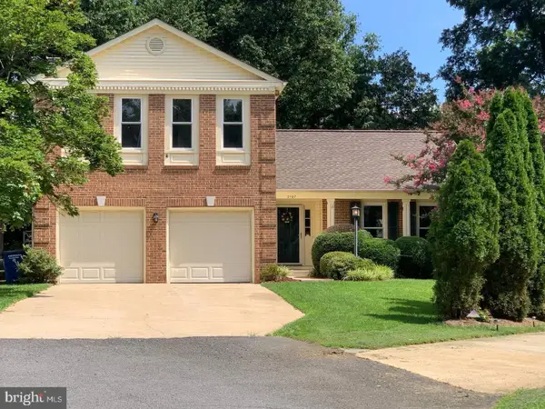 2107 Silentree Dr, VIENNA, VA 22182