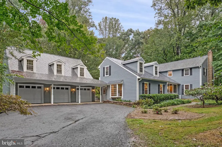 9222 Jeffery Rd, Great Falls, VA 22066 - #3